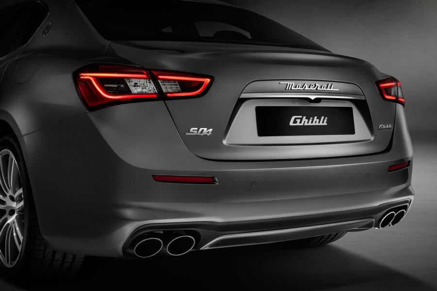 Детали экстерьера Maserati Ghibli S Q4 GranLusso 2017 года  (фото 4 из 43)